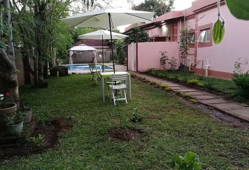 پانسیون Lepatino Bed & Breakfast