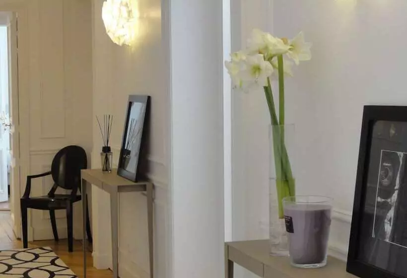 Relais12bis Bed & Breakfast By Eiffel Tower