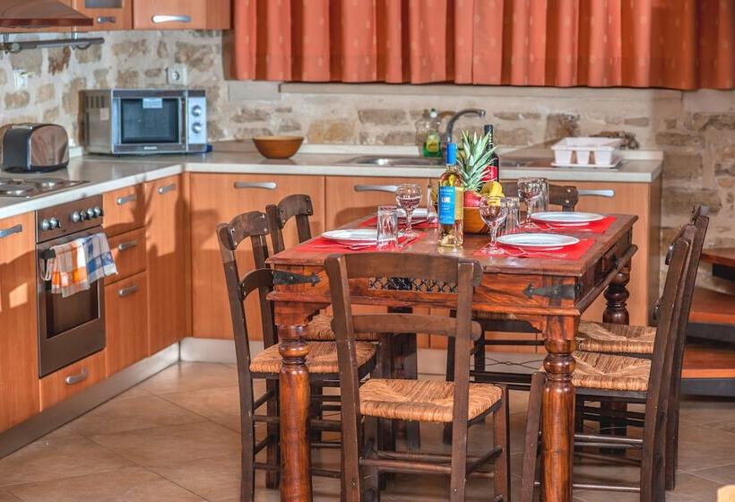 Stavromenos Villas   Private Pools & Seaview   500m From Beach