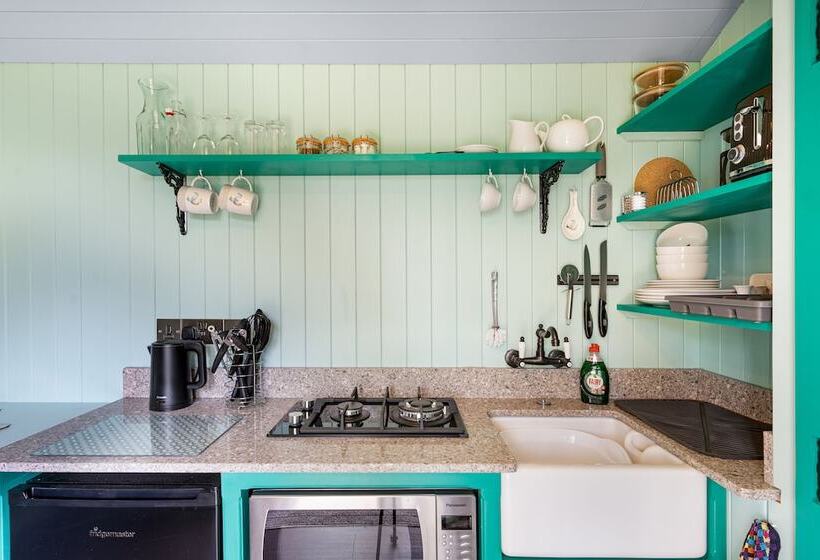 Bed and Breakfast The Cedars