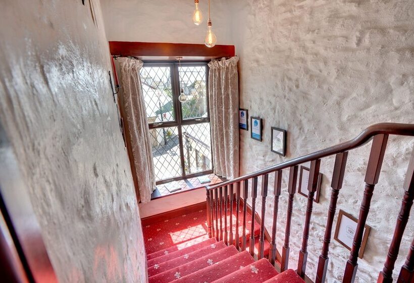 Bed and Breakfast The Cedars