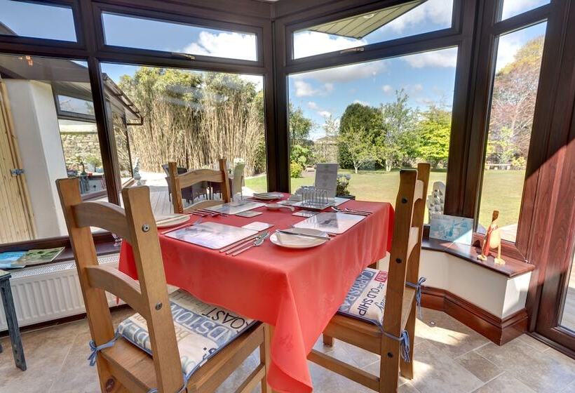 Bed and Breakfast The Cedars