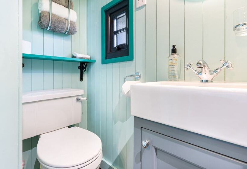 Bed and Breakfast The Cedars