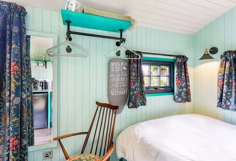 Bed and Breakfast The Cedars