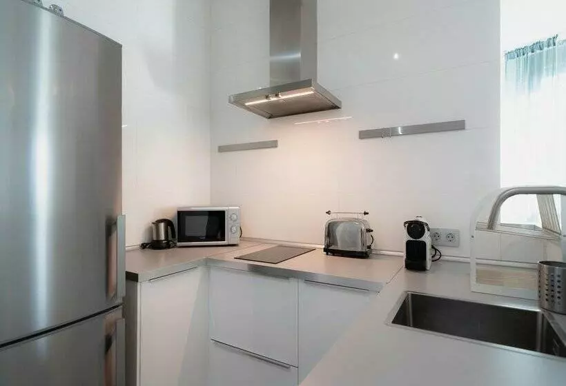 Azz Sevilla Torre de La Plata Apartamentos