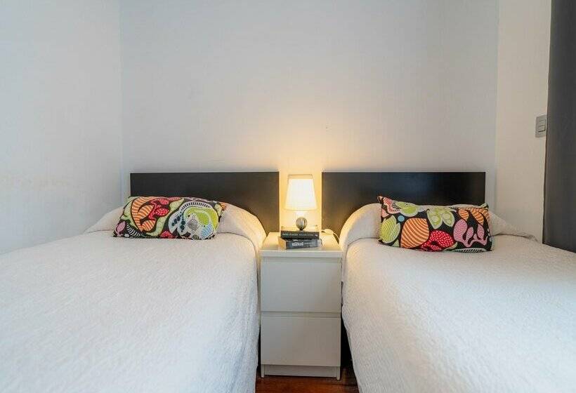 Azz Sevilla Torre de La Plata Apartamentos