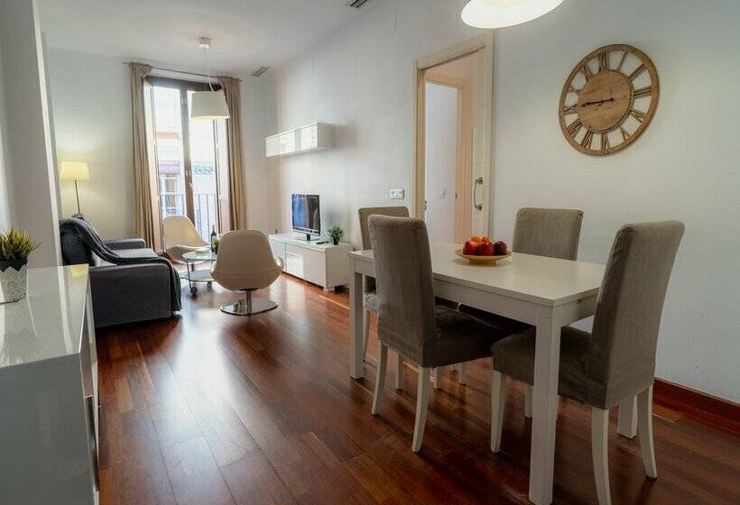 Azz Sevilla Torre de La Plata Apartamentos