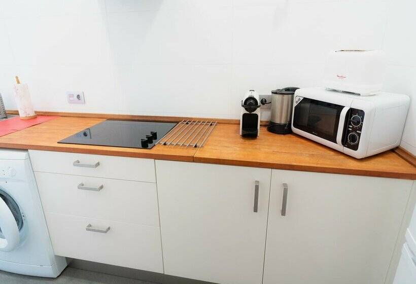 Azz Sevilla Torre de La Plata Apartamentos