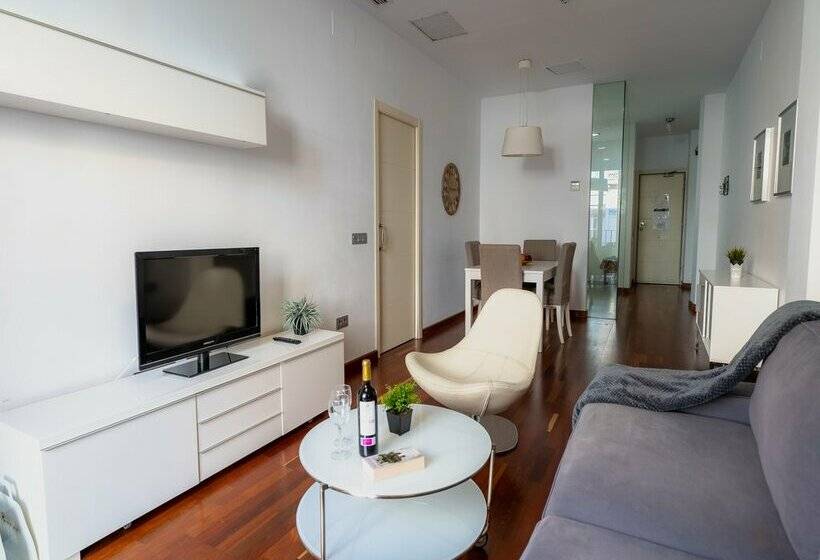 Azz Sevilla Torre de La Plata Apartamentos