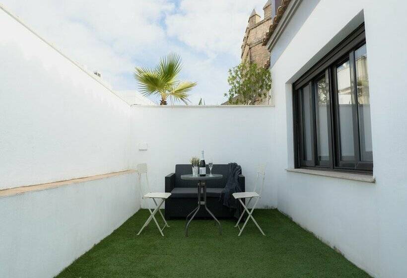 Azz Sevilla Torre de La Plata Apartamentos