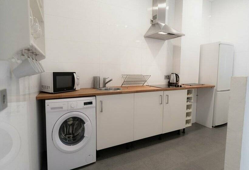 Azz Sevilla Torre de La Plata Apartamentos