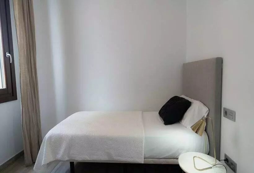 Azz Sevilla Torre de La Plata Apartamentos