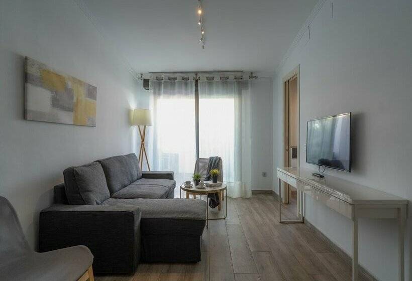 Azz Sevilla Torre de La Plata Apartamentos