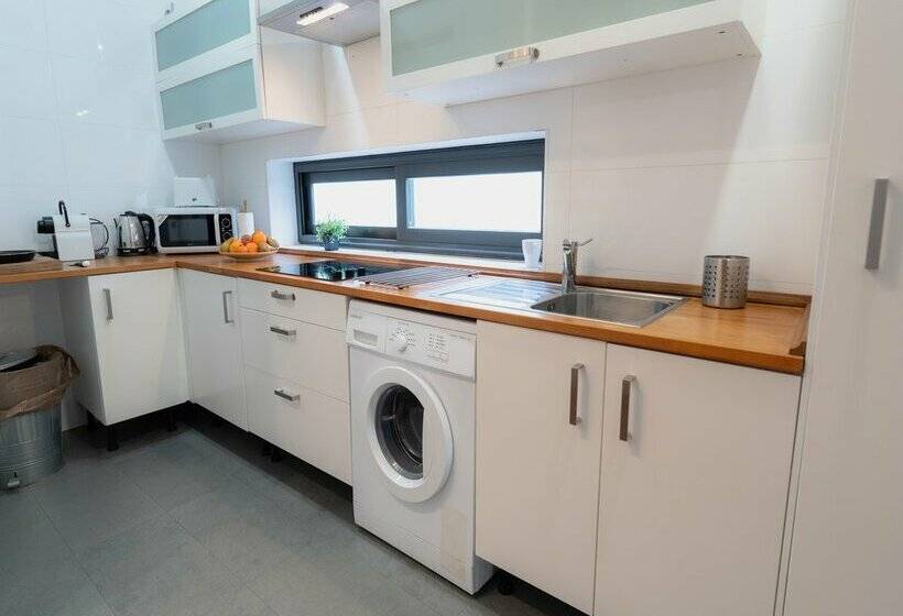 Azz Sevilla Torre de La Plata Apartamentos