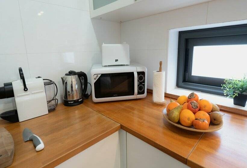 Azz Sevilla Torre de La Plata Apartamentos