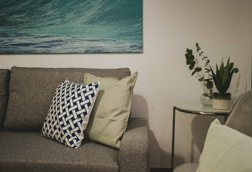 Azz Sevilla Torre de La Plata Apartamentos