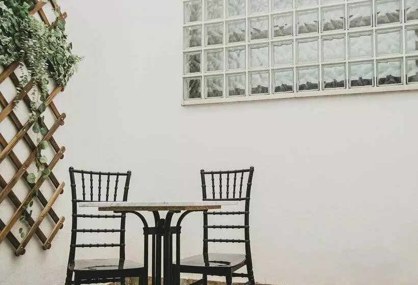 Azz Sevilla Torre de La Plata Apartamentos