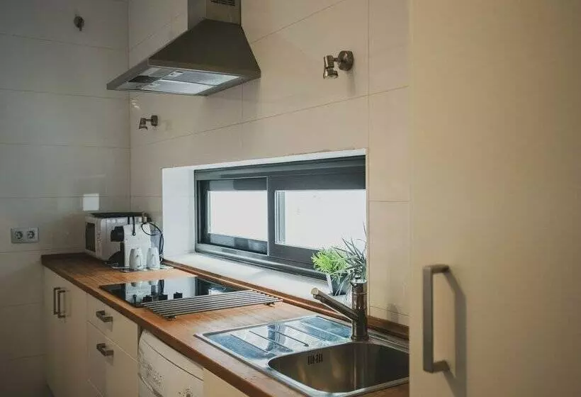 Azz Sevilla Torre de La Plata Apartamentos