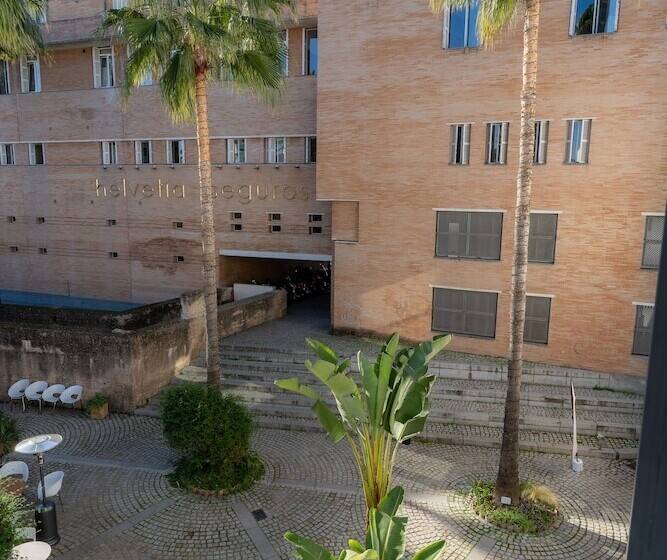 Azz Sevilla Torre de La Plata Apartamentos