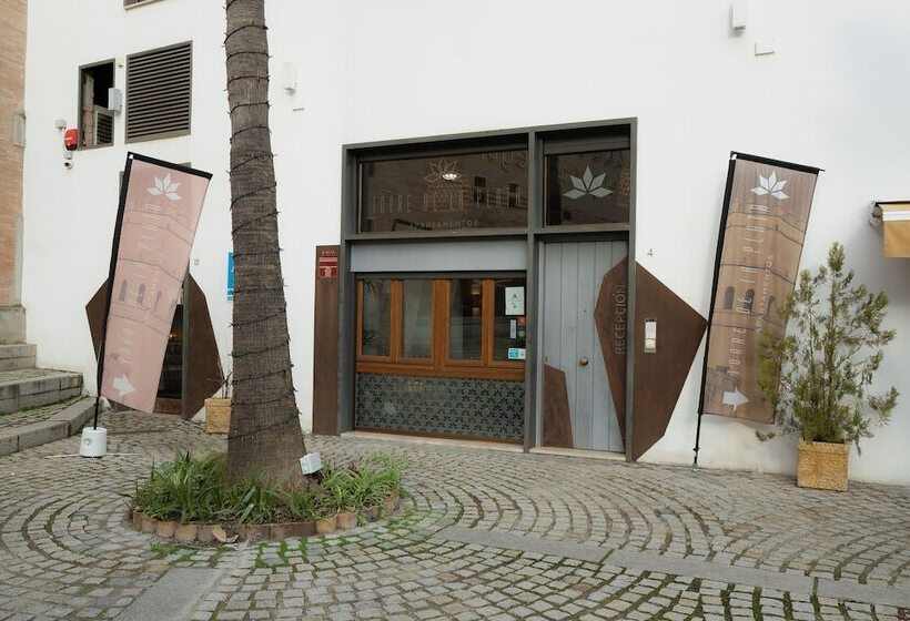 Azz Sevilla Torre de La Plata Apartamentos