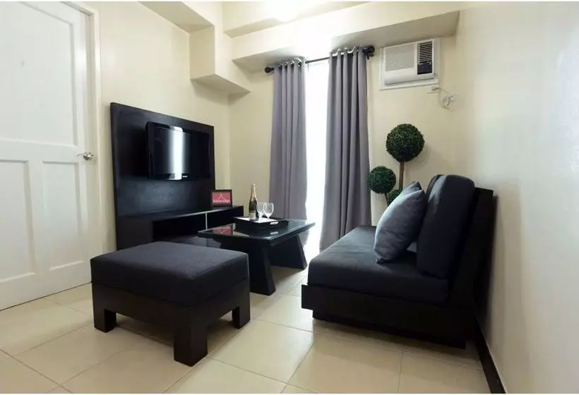 Home Edge Accommodations @ Tivoli Garden Residences