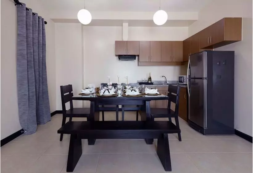 Home Edge Accommodations @ Tivoli Garden Residences