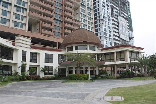 Home Edge Accommodations @ Tivoli Garden Residences