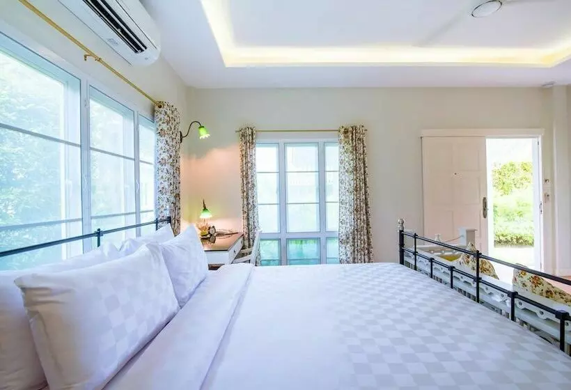 ホテル Baan Yenchai Boutique