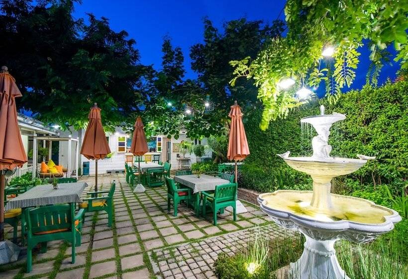 Hotelli Baan Yenchai Boutique