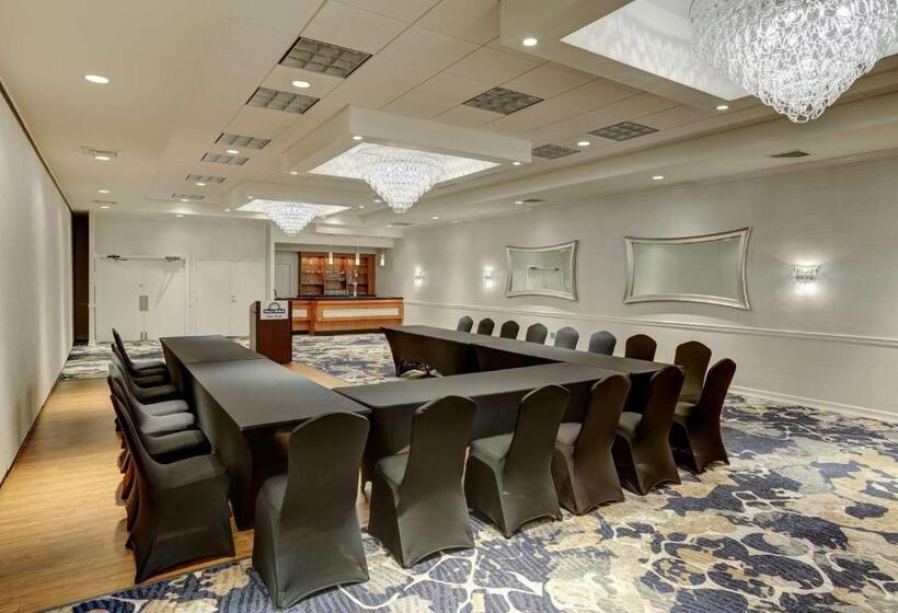 Days Hotel By Wyndham Toms River Jersey Shore