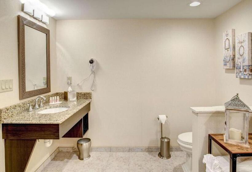 Days Hotel By Wyndham Toms River Jersey Shore