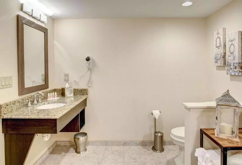 Days Hotel By Wyndham Toms River Jersey Shore