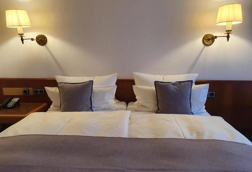 Hotel Käfernberg   Wein