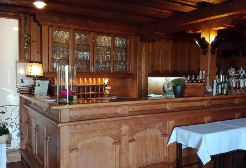Hotel Käfernberg   Wein