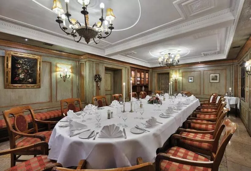 Hotel Käfernberg   Wein