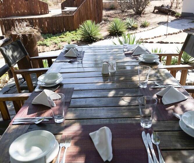 בית מלון כפרי Ku Sungula Safari Lodge