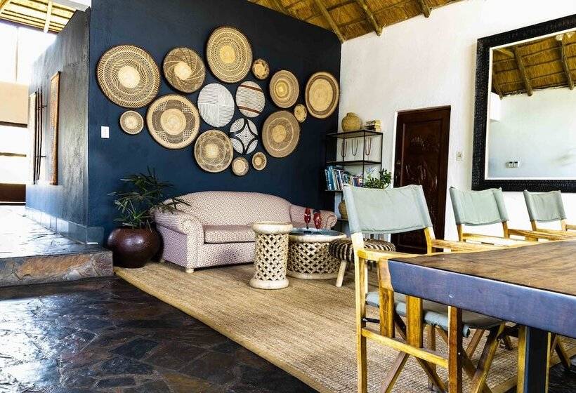 בית מלון כפרי Ku Sungula Safari Lodge