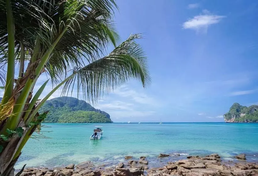 Otel Phi Phi Cozy Seafront Resort