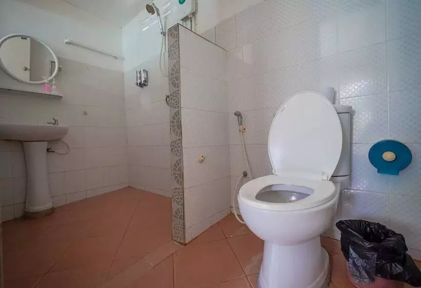 Otel Phi Phi Cozy Seafront Resort