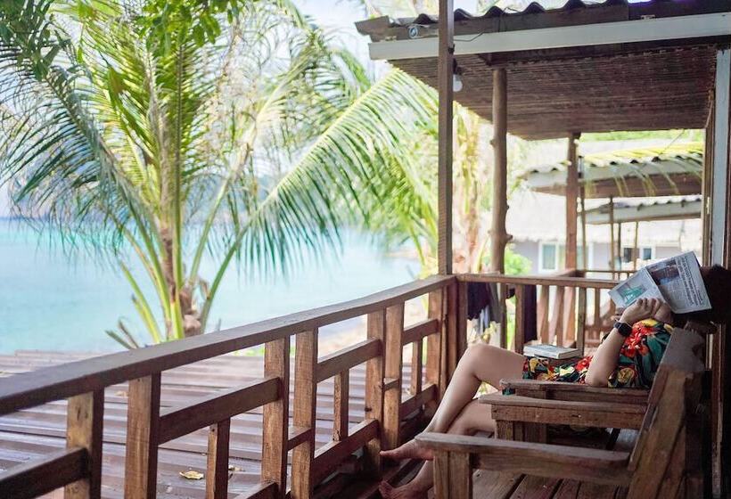 בית מלון כפרי Phi Phi Cozy Seafront Resort
