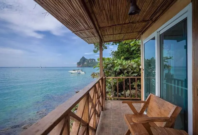 Otel Phi Phi Cozy Seafront Resort