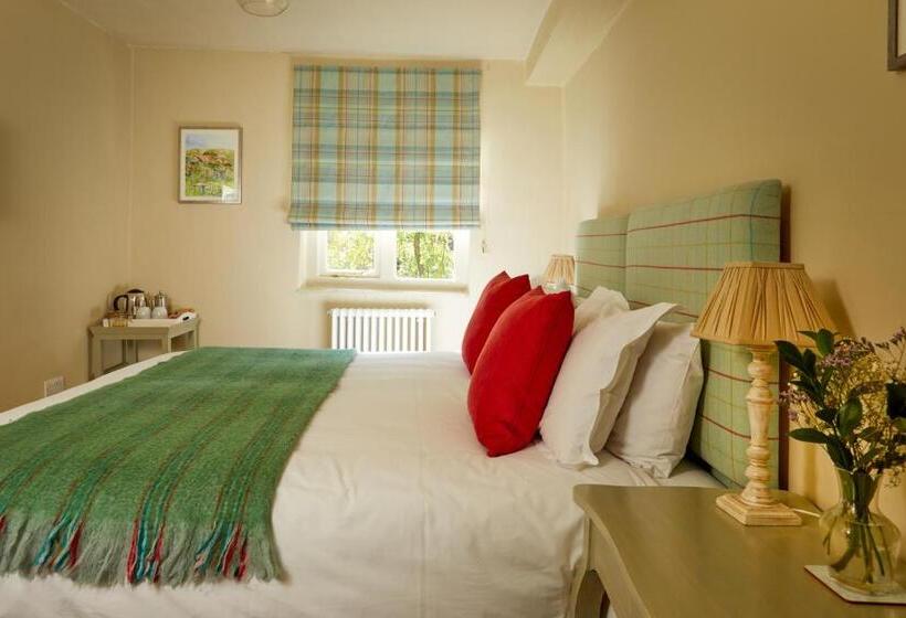 Отель The Greyhound Inn