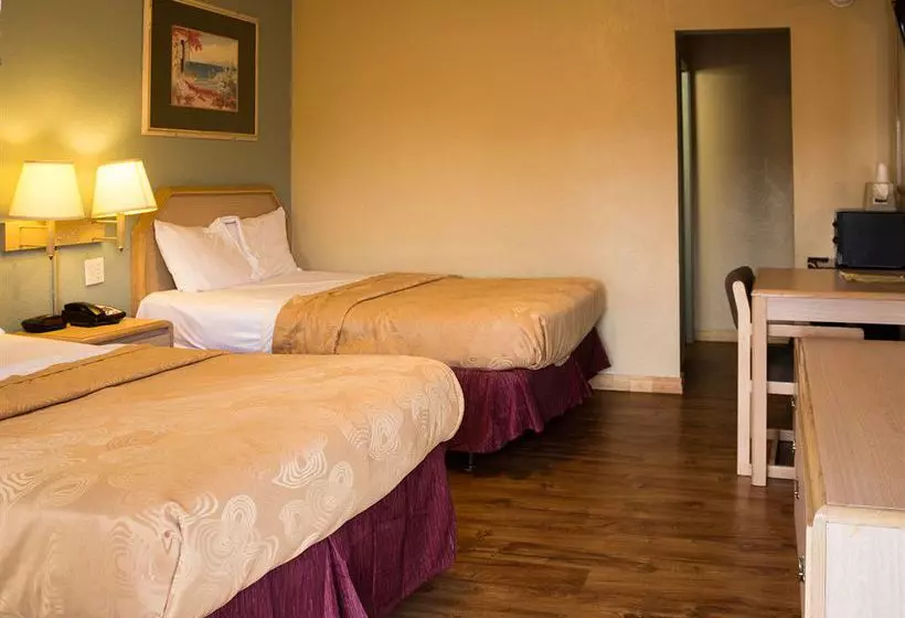モーテル Regency Inn & Suites