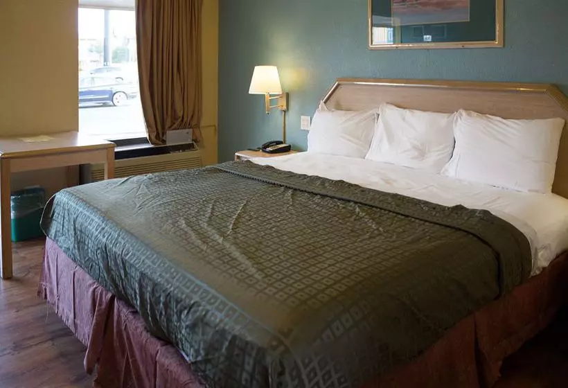 モーテル Regency Inn & Suites