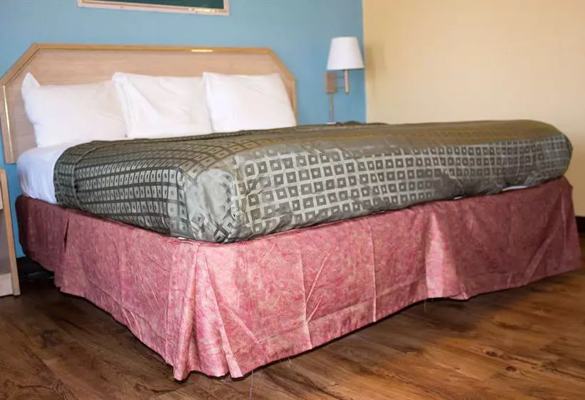 モーテル Regency Inn & Suites