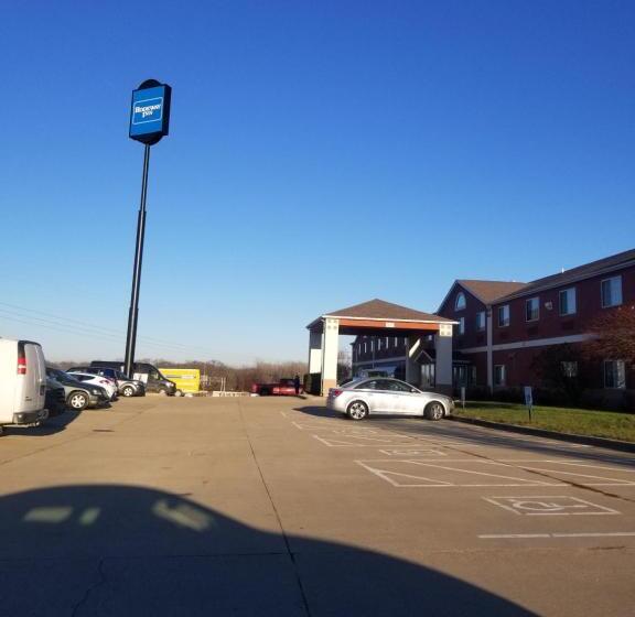 فندق على الطريق Rodeway Inn Urbana Champaign University Area