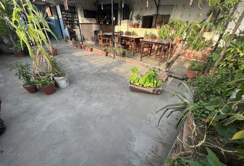 Пансион Holyland Guest House