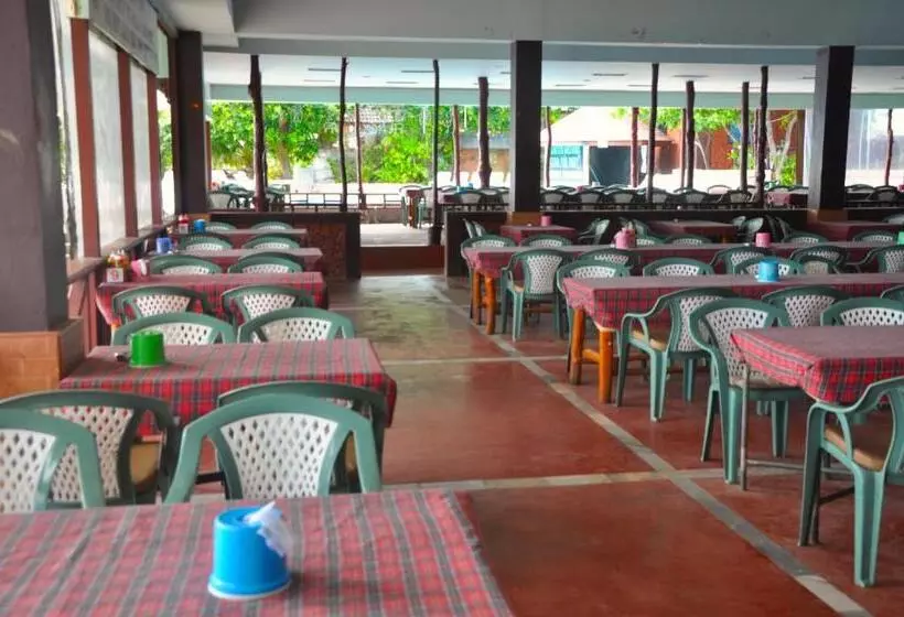 Lomakeskus Coral Bungalows