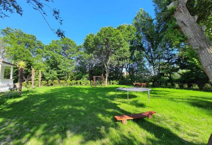 هتل Frenki S Residence