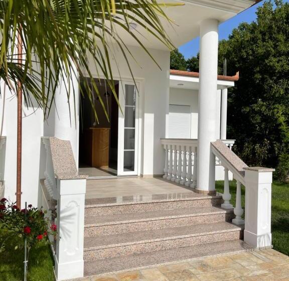 هتل Frenki S Residence